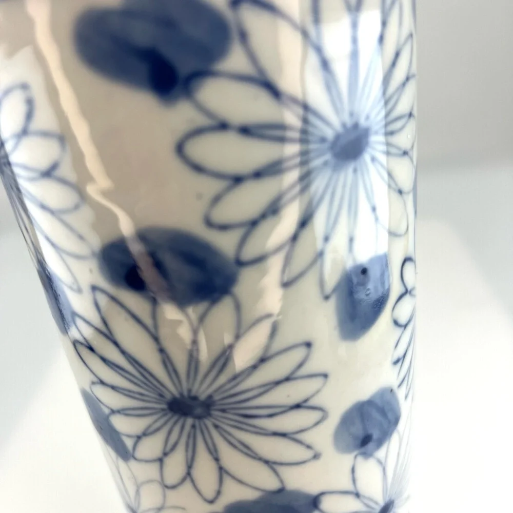 Blue & White Asian Ceramic Floral Vase Daisy Flowers Straight Sided Hall Marked